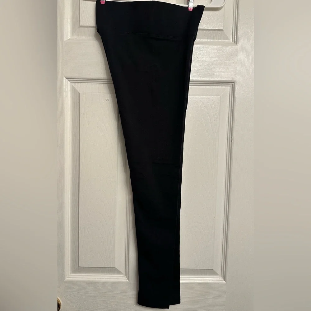 Victoria's Secret Black and Gold Jeggings with Stylish Appeal - Picture 2 of 6